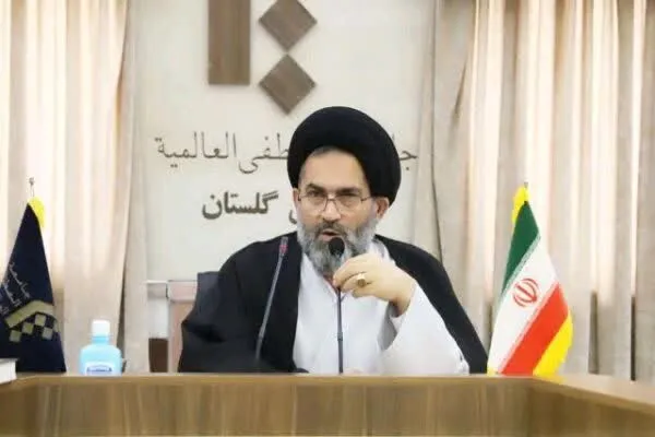 علما، پیام سعادت و هدایت را به آحاد جامعه می‌رسانند