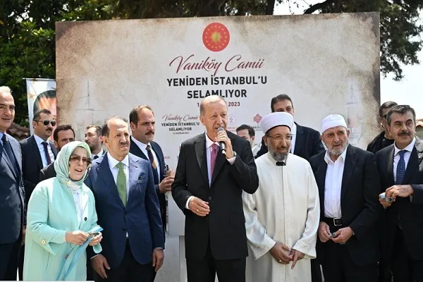 بازگشایی مسجد 350 ساله استانبول با حضور اردوغان