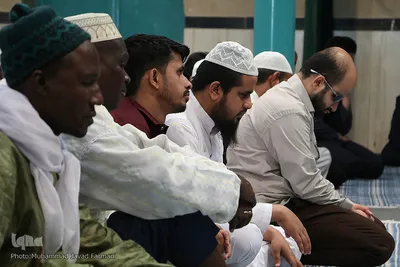 بازدید متسابقین خارجی از بیت امام خمینی(ره)