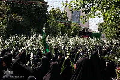 مراسم گلباران حرم مطهر رضوی در سالروز ولادت حضرت معصومه(س)