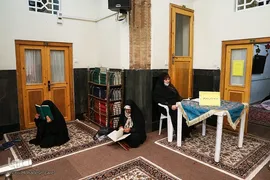 مراسم جزء خوانی قرآن کریم باحضور بانوان مجاور و زائر امام رئوف در دارالقرآن حرم مطهر امام رضا(ع)