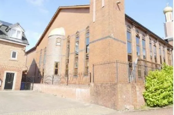 Blackburn: Mosque Proposes to Expand Female Prayer Room, Install Lift