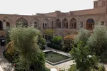 مدرسه تاریخی قدیمی و همچنان پابرجای علمیه خان یزد