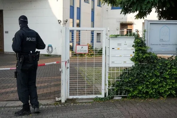 Germany Bans Islamic Centre Hamburg Over Alleged Extremism