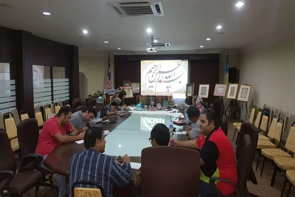 برگزاری کارگاه خط نستعلیق در مالزی/ نمایش ربنا و آیة الکرسی + عکس
