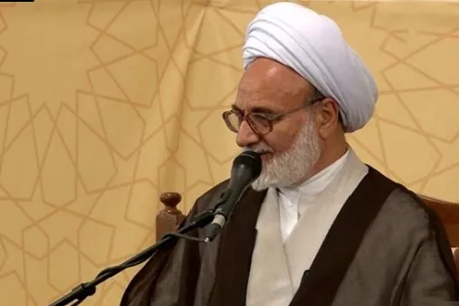 زهد واقعی انسان را به مقام قرب الهی می‌رساند