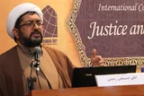 خدای پرده‌نشین یا شاهد بازاری