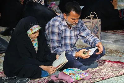 مراسم دعای عرفه در گلستان شهدای اصفهان