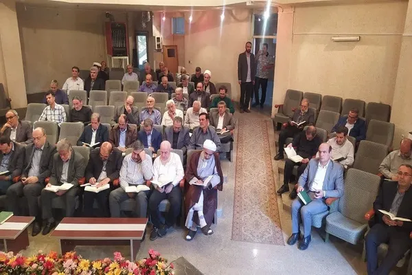 جلسه تفسیر قرآن ویژه مدیران اجرایی آذربایجان‌شرقی