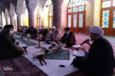 مراسم جزءخوانی و تفسیرآیات قرآنی در مسجد نصیرالملک‎‎