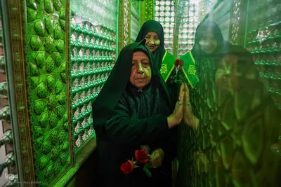 آئین غبارروبی و عطر افشانی حرم شاهچراغ(ع)