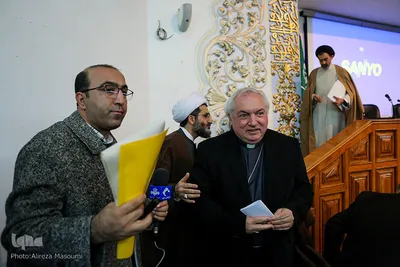 نشست «نظام تربیت دینی در دانشگاه‌ها و حوزه‌های علمیه» با حضور نماینده پاپ