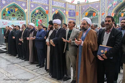 گلباران مزار شهدا در اولین روز دهه فجر