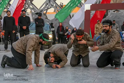 نمایش خیابانی راه ناتمام به مناسب ایام الله دهه فجر