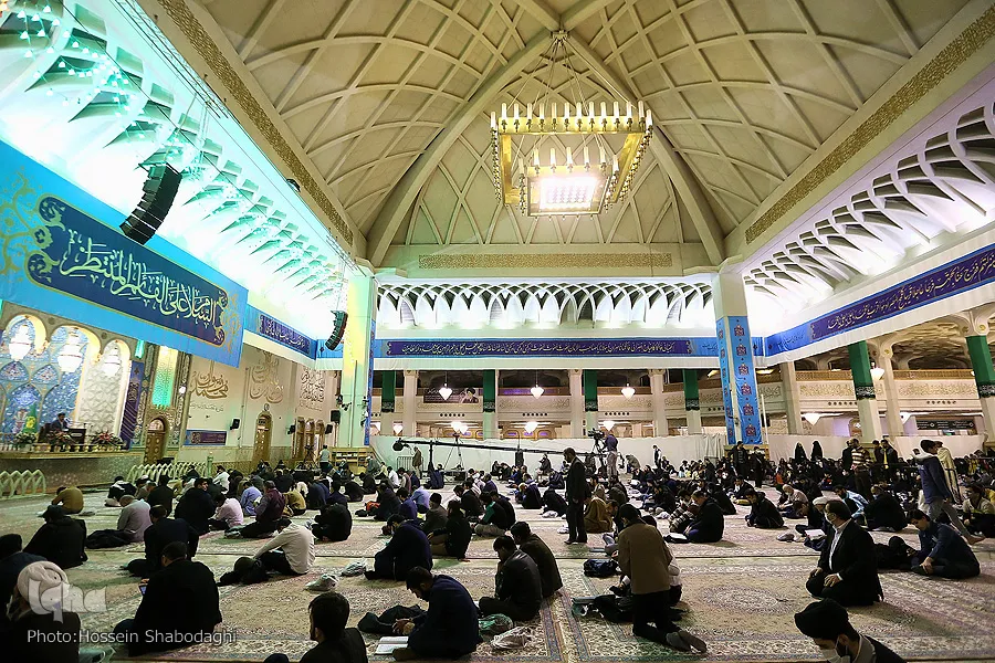إحیاء ذكرى ولادة الإمام المهدي(عج) في مرقد السيدة معصومة(س) في قم