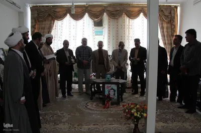 کرسی تلاوت قرآن کریم در منزل شهید محمودی به همراه رونمایی از کتاب باران نور درملایر‎