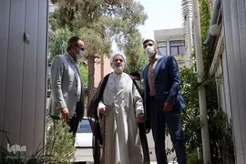 مراسم رونمایی ازسه کتاب جدید حجت الاسلام والمسلمین قرائتی، مفسر قرآن کریم در ایکنا