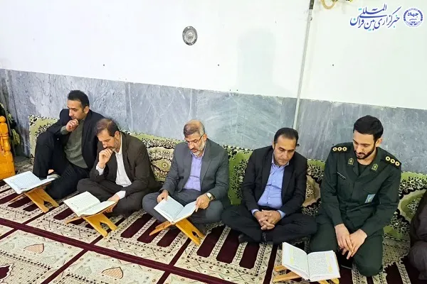محفل انس با قرآن در روستای ولاشد بخش مرکزی شهرستان ساری