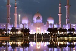 Replica of Sheikh Zayed Mosque to Be Built in Indonesia