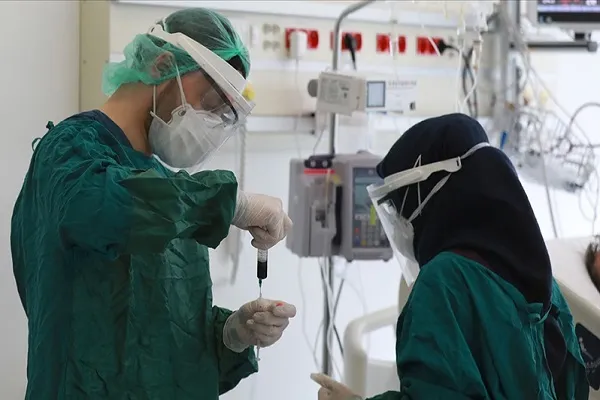 Türkiye'de son 24 saatte 29 bin 718 kişinin Kovid-19 testi pozitif çıktı