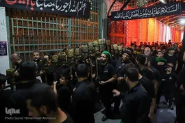 حسینیه ایران؛ آیین مشعل‌گردانی نجفی‌های مقیم مشهد