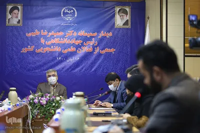 دیدار صمیمانه رئیس جهاد دانشگاهی با جمعی از فعالان علمی دانشجویی کشور