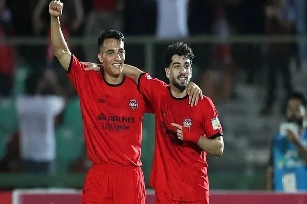 Egypt National Football Team Players Recite Quran Chorally (+Video)