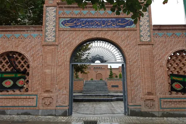 قطب عظیم فرهنگی در دل بازار با تلفیق آستان امامزادگان نورالدین(ع) و روح‌الله(ع)