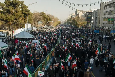 تجمع همبستگی ملی در میدان انقلاب