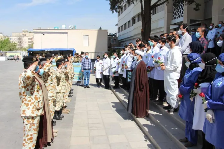 تجلیل از مدافعان سلامت از سوی كاركنان تیپ 55 هوابرد شیراز