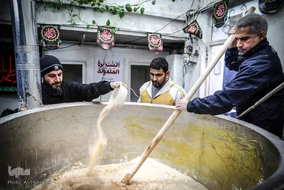 ریختن سبوس گندم همراه شیره جوانه گندم
