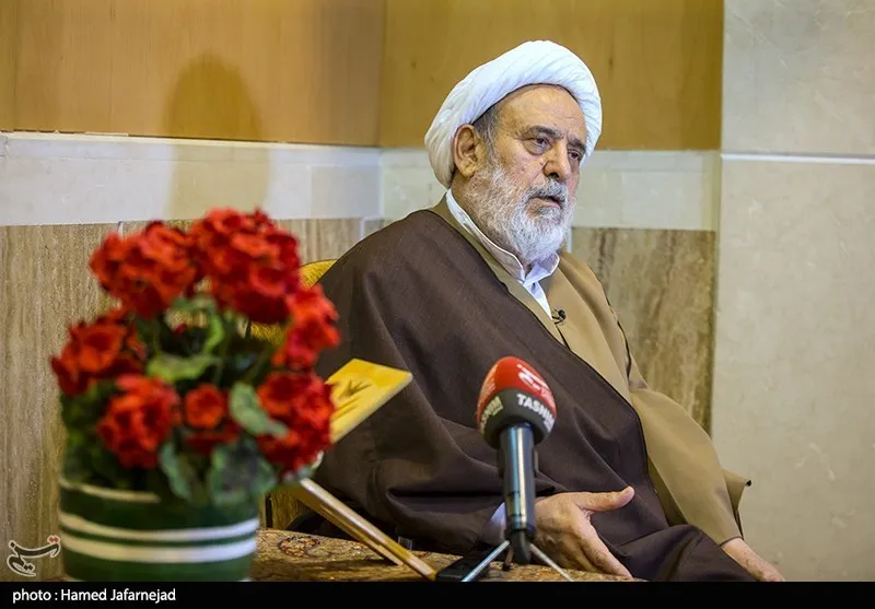 سال‌ها برای آیت‌الله بهجت منبر رفتم
