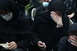 مراسم چهلمین روز درگذشت «مهشاد کریمی» خبرنگار فقید ایسنا در قطعه نام آوران بهشت زهرای تهران