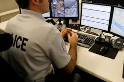 Facebook : des milliers de policiers français échangent des messages racistes et des appels au meurtre