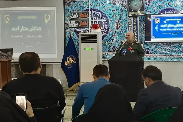 «ایمان» و «وجدان» از بایسته‌های کار خبرنگاران است