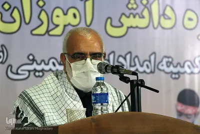 رزمایش توزیع ۸ هزار بسته تحصیلی با حضور بختیاری در بیرجند