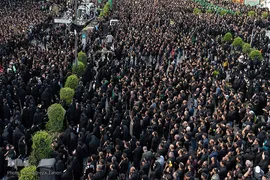 اجتماع عظیم عاشورایی مردم اصفهان در میدان امام حسین (ع)