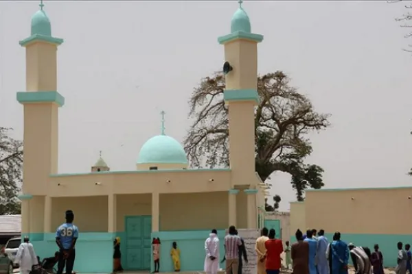 Senegal'de Hristiyan gençler Müslümanlara iftariyelik dağıttı