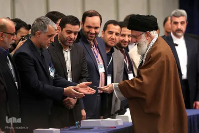 حضور رهبر معظم انقلاب در پای صندوق رأی
