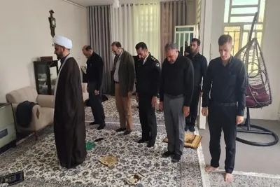 دیدار هیئت رئیسه فرمانده انتظامی لرستان با خانواده شهید «کسری رحمتی»