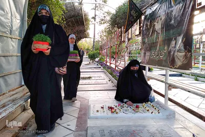 حال و هوای آخرین پنج شنبه سال در گلزار شهدای شیراز