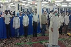 Fitr-Festgebet findet im islamischen Zentrum Jakarta statt + Bilder