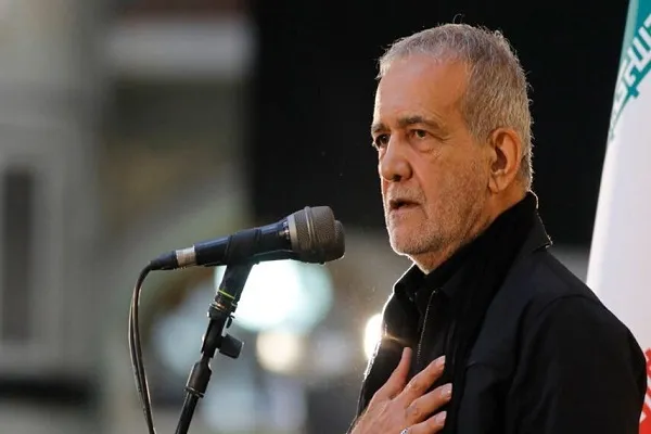 بزشكيان يؤكد على المضي في طريق الحق والعدل أسوة بالإمام الحسين (ع)