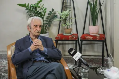فیلم | قلمی که پس از ۶۳ سال هنوز می‌نویسد