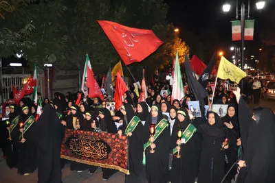 دسته عزاداری بانوان ملایری در شام غریبان قائدشهید امت