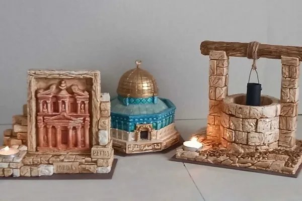 ابتکار هنرمند اردنی در ساخت ماکت اماکن اسلامی + عکس