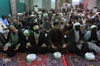 عمامه گذاری طلاب با حضور آیت الله العظمی مکارم شیرازی
