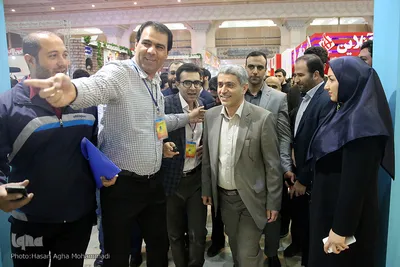 حضور وزیر اقتصاد دکتر طیب نیا مهمان غرفه ایکنا در روز چهارم نمایشگاه مطبوعات