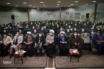 محفل انس با قران کاروان قرآنی انقلاب در کارخانجات گروه صنعتی شیشه کاوه فلوت