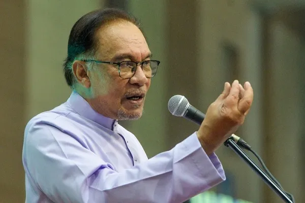 Malaysian PM Anwar Pledges to Combat Islamophobia